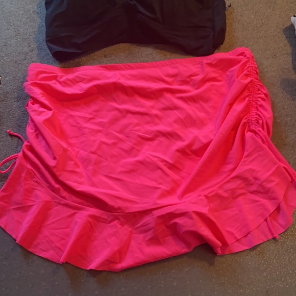 Bikini - Picture 2 of 5